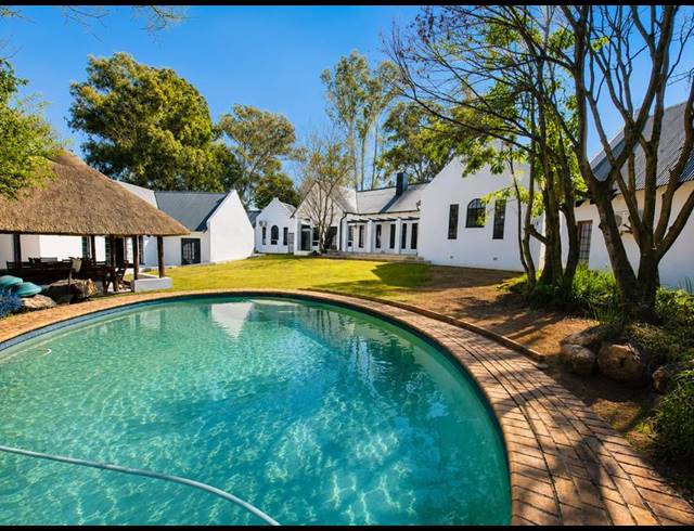 BUSINESS FOR SALE IN DIE HOEWES